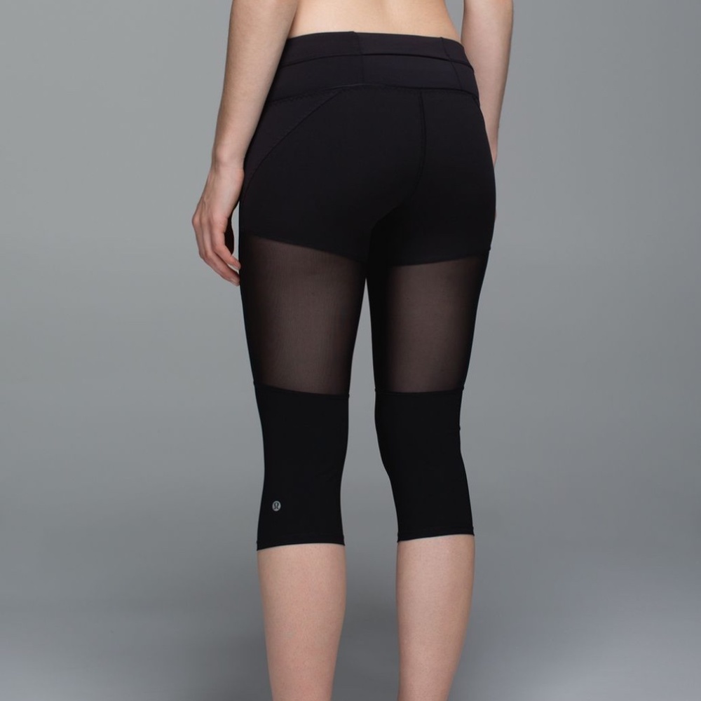 Lululemon Training Tough Crop Legging